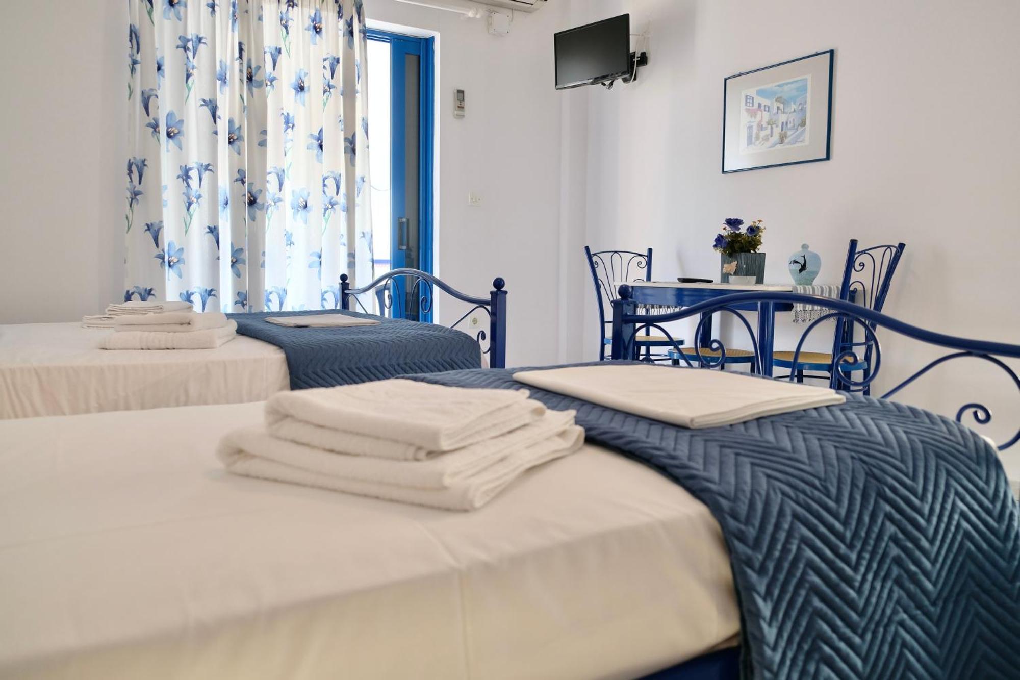 Leventis Apartments Rovies Luaran gambar