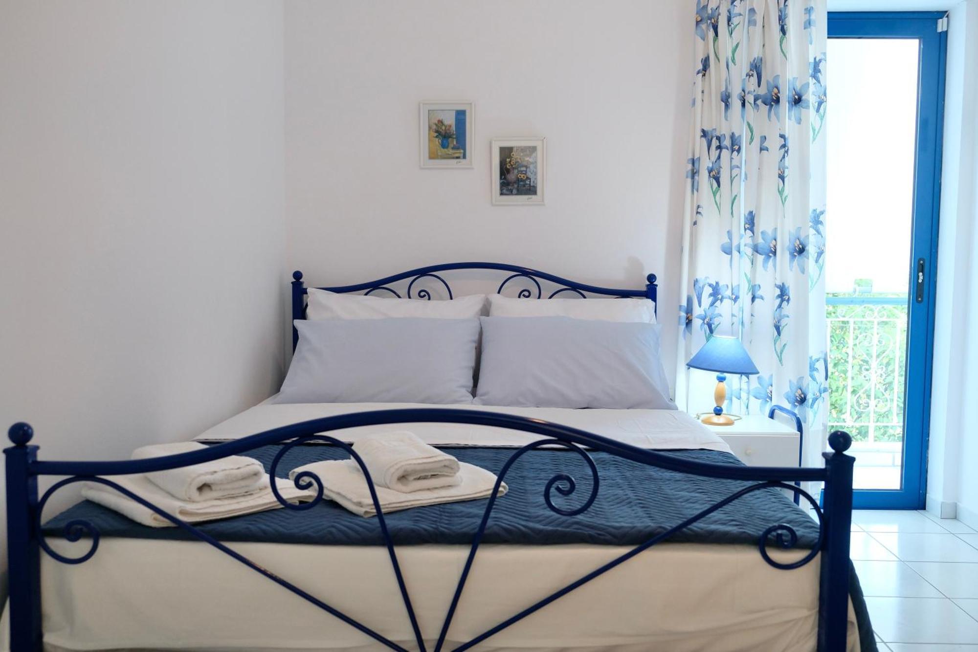 Leventis Apartments Rovies Luaran gambar